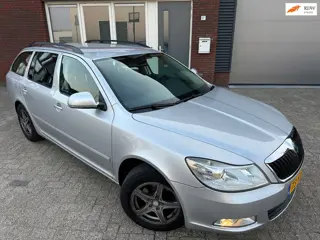 Skoda Octavia Combi 1.6 TDI Ambition Business Line / Navi / PDC / DSG / NAP