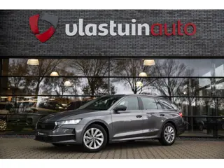 Škoda Octavia Combi 1.5 TSI MHEV Business Edition Plus , Adap. cruise, Trekhaak, Sfeerverlichting,