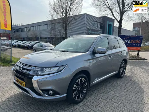 Mitsubishi Outlander 2.0 PHEV Executive Edition - LUXE - NAP !
