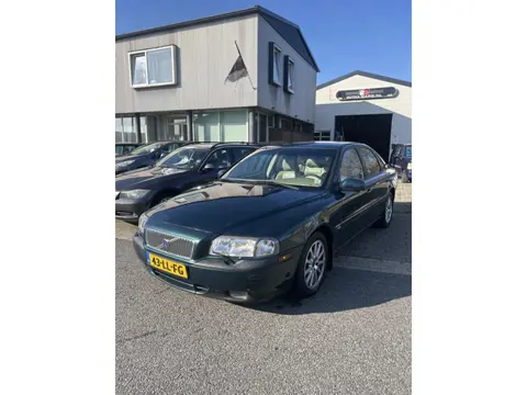 Volvo S80 2.4 Turbo Dynamic Automaat. Goed rijdende en keurig nette s80 met alle optie,s. Apk 20-06-