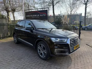 Audi Q7 3.0 TDI e-tron Quattro 18890NETTO S-Line Xenon Leder