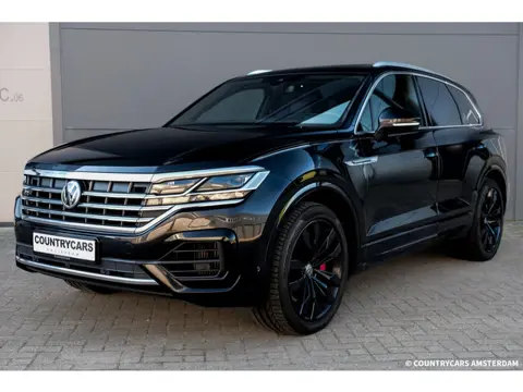 Volkswagen Touareg 4.0 V8 TDI R-Line 4Motion | Grijs Kenteken | Full Option | Pano | Luchtvering | D