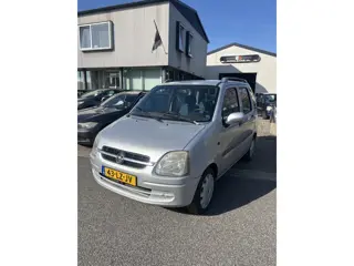 Opel Agila 1.2-16V Color Edition Keurig nette Agila,Inclusief nieuwe Apk bij aankoop.