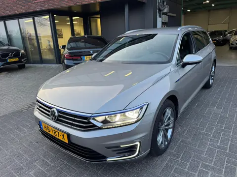 Volkswagen Passat Variant 1.4 TSI GTE Highline 360 CAMERA ACC TREKHAAK XENON VOL ORIG NL NAP