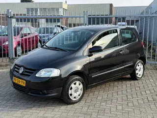 Volkswagen Fox 1.4 Trendline STUURBEKRACHTEGING l AUDIO l NIEUWE DISTRIBUTIE l GOED ONDERHOUDEN NETT