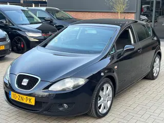 Seat Leon 1.4 TSI 125 PK Stylance CRUISE CLIMA PDC NIEUWE APK TREKHAAK L.M. VELGEN