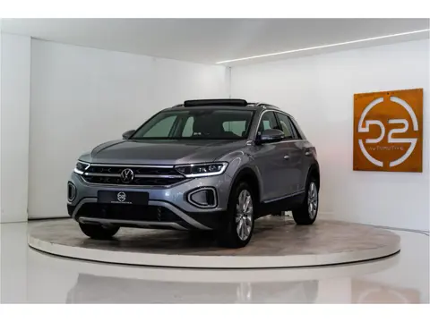 Volkswagen T-Roc 1.5 TSI Style 150PK Facelift | Pano | LED | Stoel&Stuur verw. | Carplay | Camera | 