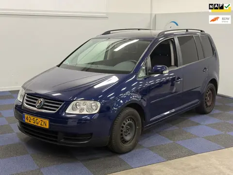 Volkswagen Touran 1.6-16V FSI Trendline / AIRCO / INRUIL VERKREGEN / 11 MAANDEN APK