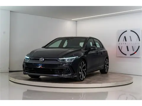 Volkswagen Golf 1.5 eTSI 2x R-Line 150PK | Carplay | Sfeer | Virtual | Phonebox | Garantie