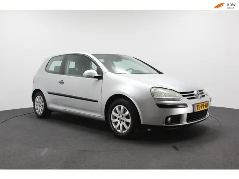 Volkswagen Golf 1.6 FSI Comfortline | Airco | Zeer nette auto | Goed onderhouden | Cruise control | 
