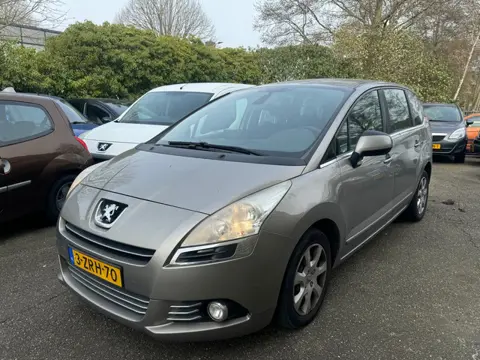 Peugeot 5008 1.6 HDiF ST 7P | Clima | Navi | Automaat