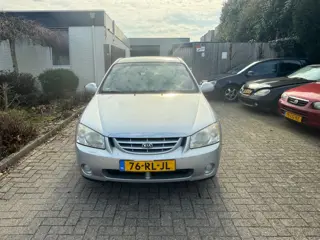Kia Cerato 1.6-16V LX