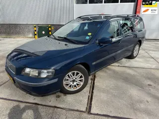 Volvo V70 2.4