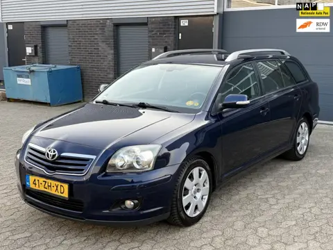 Toyota Avensis Wagon 2.2 D-4D Luna, CLIMA, NAP, APK 03-2027