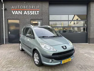 Peugeot 1007 1.4 Gentry (bj 2006)