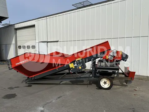 Miedema SB151 stortbunker met rollenreiniging en 1 dwarsafvoerband