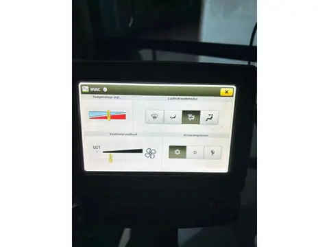 John Deere 6130R-704777