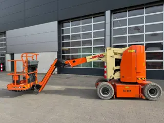 JLG E 300 AJP (bj 2015)