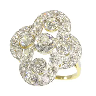 Vintage Deco Elegance: 1930s Diamond Ring
