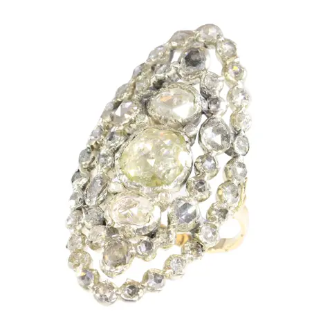 Victorian Craftsmanship: A Ring of Royal Allure