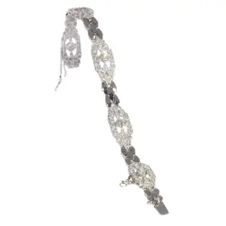 Vintage Glamour: A Diamond Tribute to the 50s