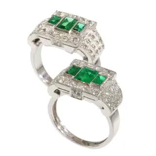 Traveling in Style: The Story of Vintage Duplicated Rings