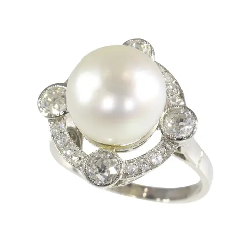 1920s Art Deco Pearl and Diamond Ring  A Timeless Statement of Elegance