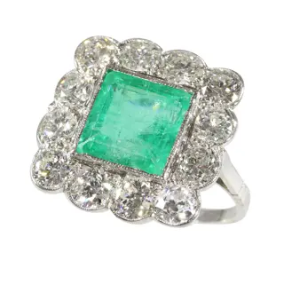 Geometric Grace: A Vintage Art Deco Emerald and Diamond Ring