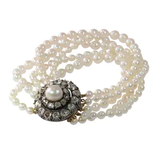 The Grand Victorian Bracelet: A Timeless Treasure