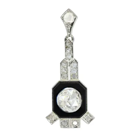 Circa 1930 Art Deco pendant, onyx plaque with a prominent rose cut diamond