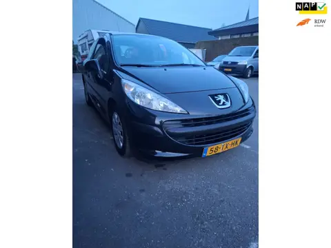 Peugeot 207 1.4-16V X-line