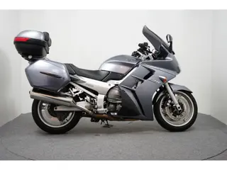 Yamaha FJR 1300: GERESERVEERD RD (bj 2003)