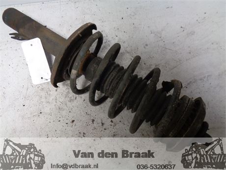 Peugeot 207 SW 1.6 VTi 2007-2013 Veerpoot links voor