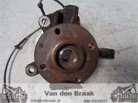 Citroen C1 2005-2014 Fusee links voor
