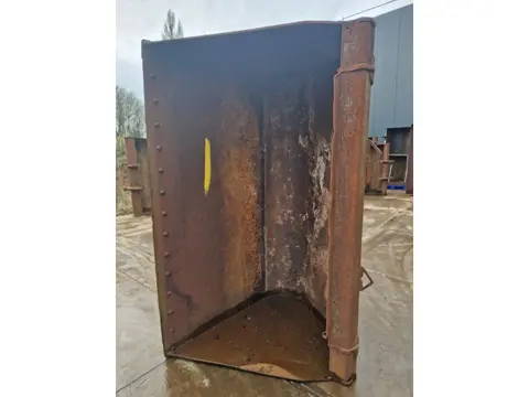 Volvo dichte wielladerbak 2.24m. breed