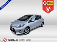 Toyota Yaris 1.5 Full Hybrid Dynamic | winter en zomer banden | Panoramadak | 15 inch velgen |