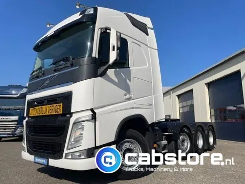 Volvo FH 550 8x4 Euro 6 Zwaartransport trekker 90 ton - Bouwjaar 07-2014 - km 389.525 - APK 03-2027 