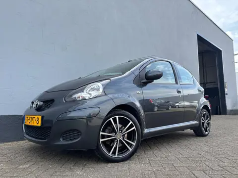 Toyota Aygo 1.0-12V Comfort Navigator 5-Deurs - Airco