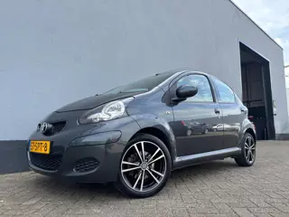 Toyota Aygo 1.0-12V Comfort Navigator 5-Deurs - Airco