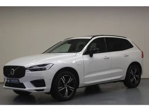 Volvo XC60 Recharge T6 AWD R-Design | Rijklaarprijs | Trekhaak | Pano dak |