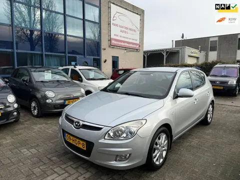 Hyundai I30 1.6i Style 5-deurs AUTOMAAT, APK 11/26