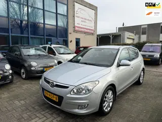 Hyundai I30 1.6i Style 5-deurs AUTOMAAT, APK 11/26