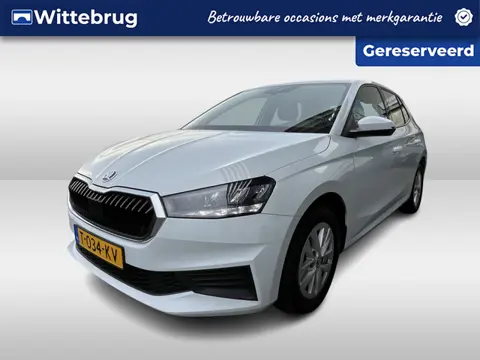 Škoda Fabia 1.0 TSI Ambition DSG Automaat Navigatie / Smartlink wireless / Parkeersensoren / lichtme