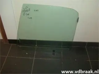 Peugeot 306 5drs 1993-2002 Portierruit links achter