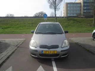 Toyota Yaris 1.0 VVT-i Terra