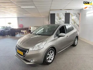 Peugeot 208 1.2 VTi Style Apk Nieuw,Cruise,Clima,Carplay,Navigatie,N.A.P,Lm velgen,2 sleutels,Goed o