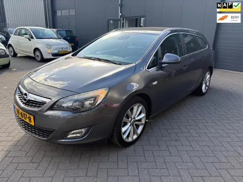 Opel Astra Sports Tourer 1.4 Turbo Sport Koelvloeistof lekkage