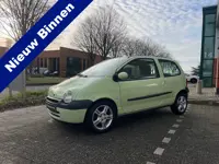 Renault Twingo 1.2 Expression / Garantie/ LM VELGEN / KM 166800 EL.Ramen & EL.Spiegels. Bellen is sn