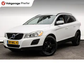 Volvo XC60 2.0T Aut. Kinetic Navigatie/ Pdc/ Armsteun/ Tel. bluetooth/ Lmv