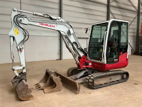 Takeuchi TB 240 (bj 2019)